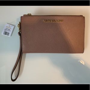 Micheal Kors Wristlet